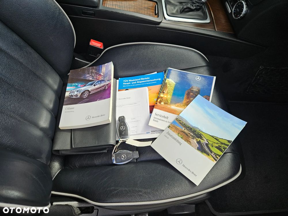 Mercedes-Benz Klasa C 200 (BlueEFFICIENCY) 7G-TRONIC Elegance - 28