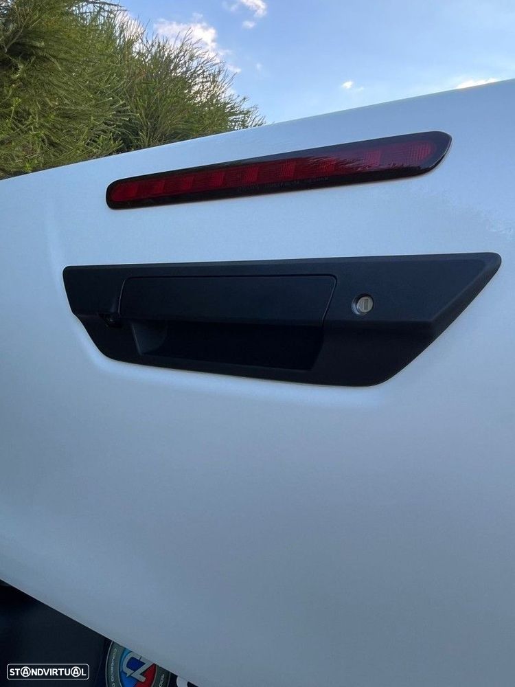 Toyota Hilux 2.4 D-4D 4WD CD CH Aut. - 17