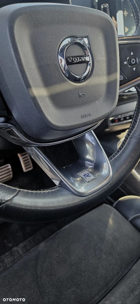 Volvo XC 40 D4 AWD R-Design - 18
