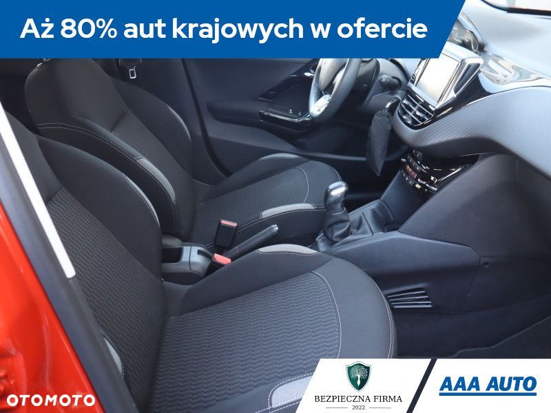 Peugeot 208 - 10