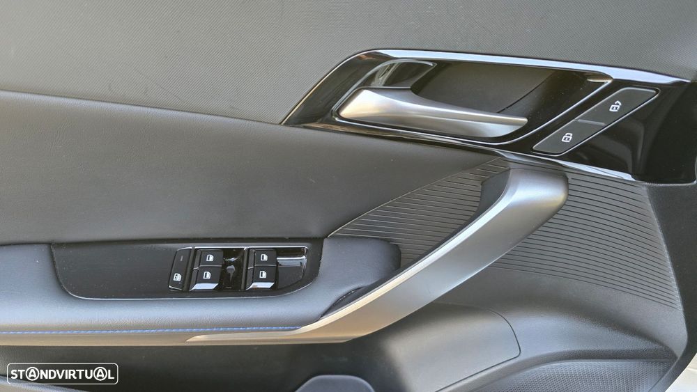 MG MG4 64 kWh Luxury - 8