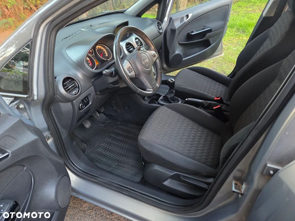 Opel Corsa 1.4 Essentia - 9