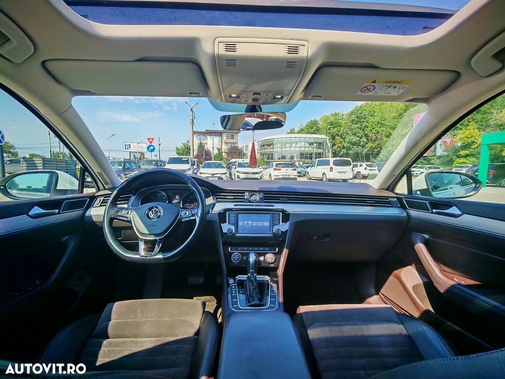 Volkswagen Passat 2.0 TDI DSG Highline - 17