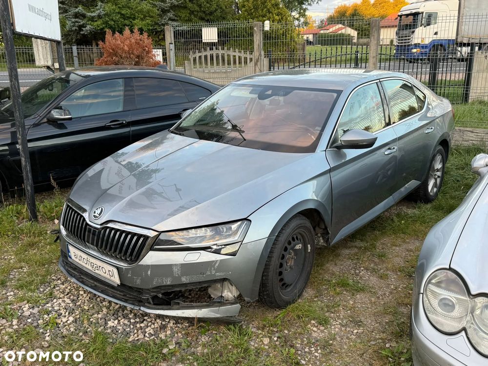Skoda Superb 2.0 TDI SCR Ambition DSG - 2