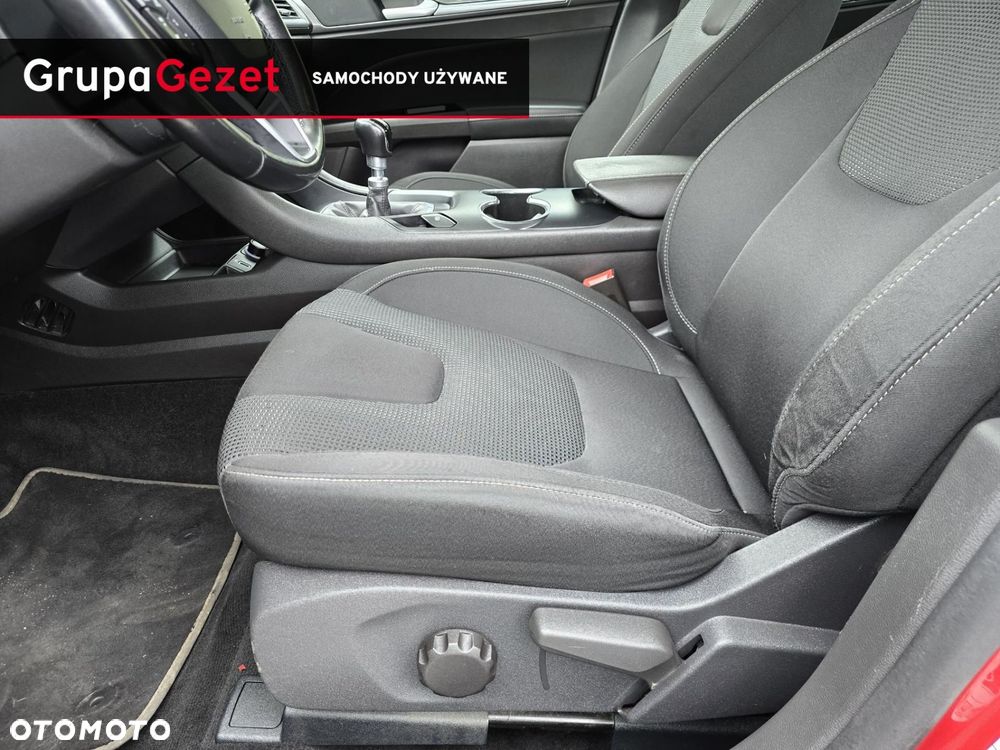Ford Mondeo - 32