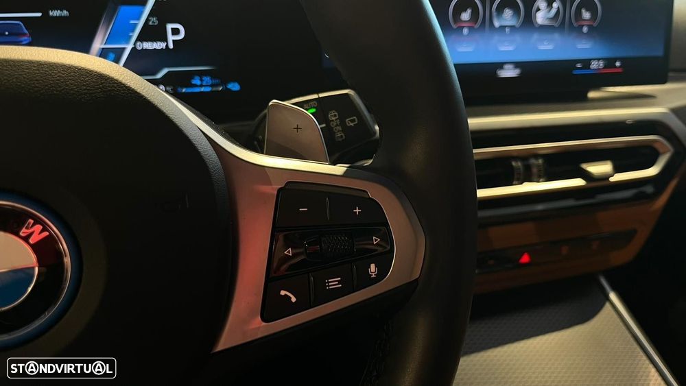 BMW 330 e Pack Desportivo M Auto - 13