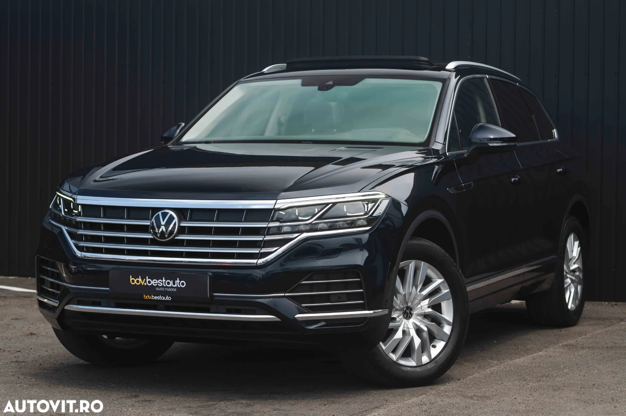 Volkswagen Touareg V6 TDI 4MOTION Elegance - 36