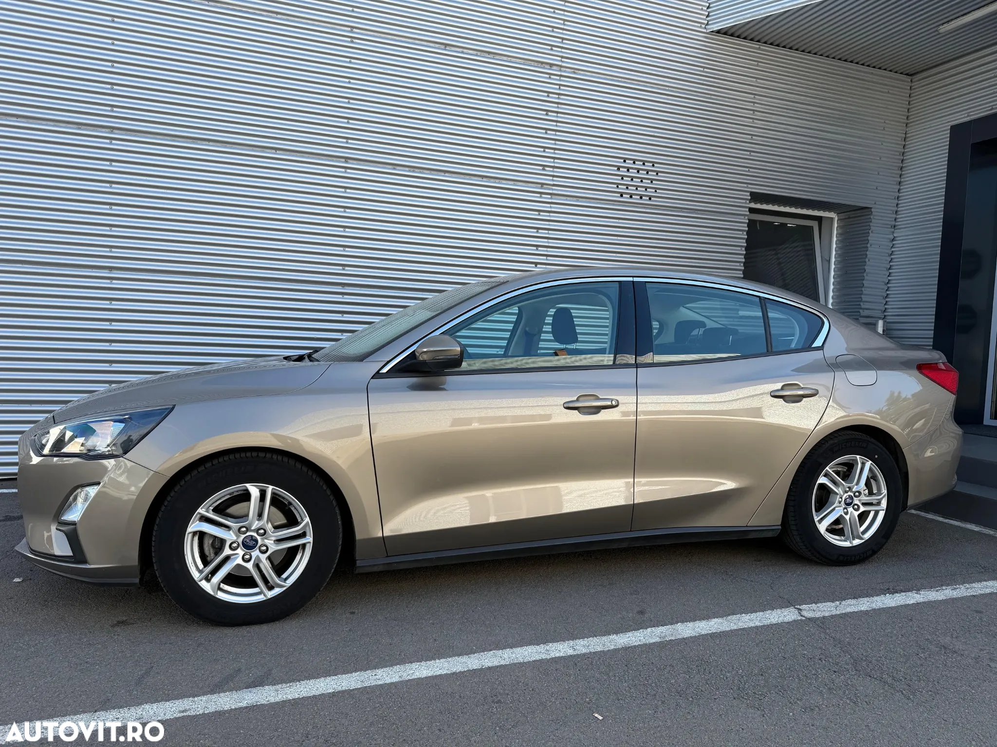 Ford Focus 1.0 EcoBoost Trend Edition - 22