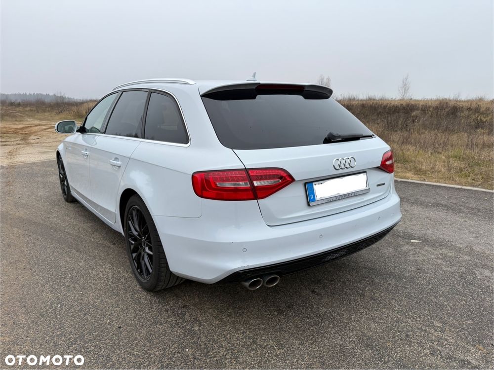Audi A4 Avant 2.0 TDI DPF clean diesel quattro S tronic S line Sportpaket - 5