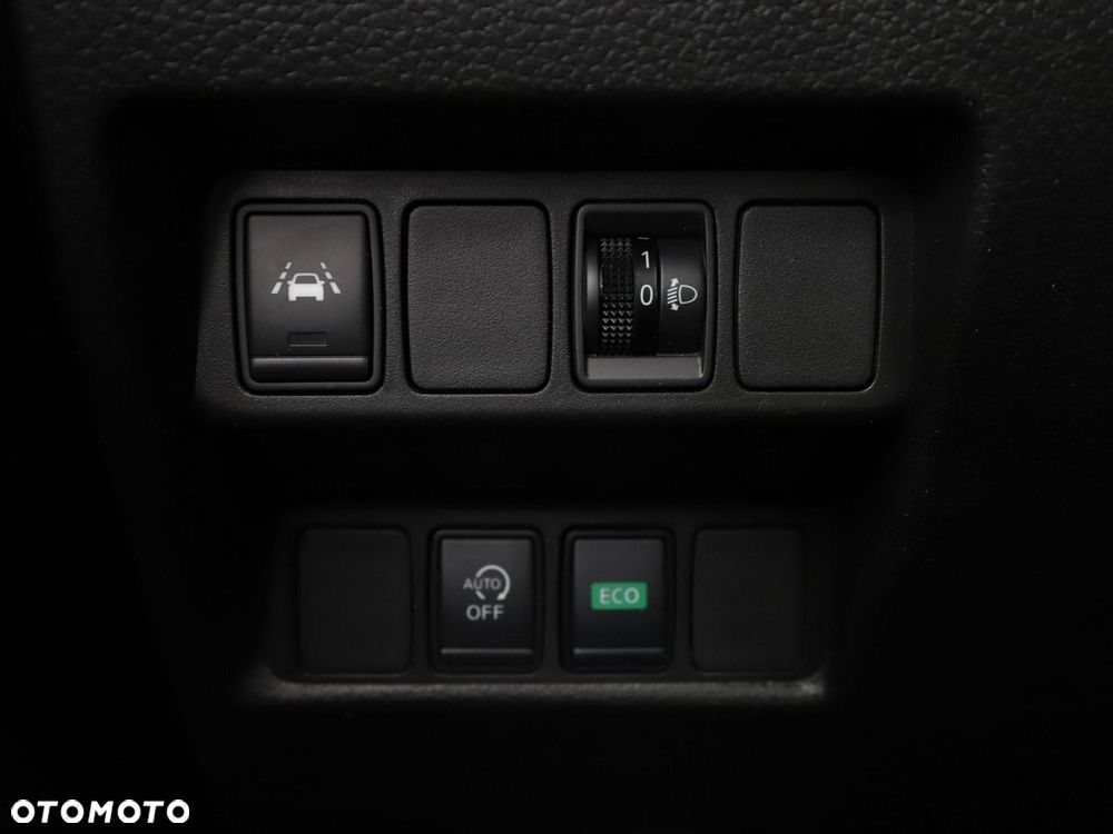 Nissan Qashqai 1.3 DIG-T DCT N-CONNECTA - 33