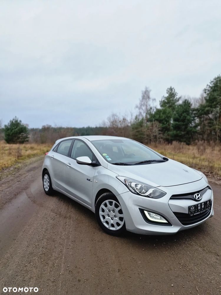 Hyundai i30 blue 1.6 CRDi Classic - 4
