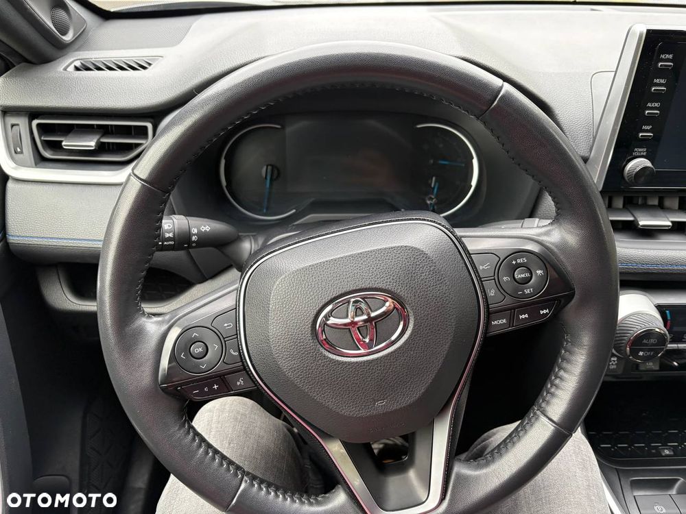 Toyota RAV4 - 16