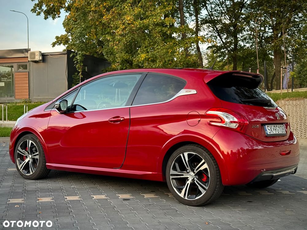 Peugeot 208 1.6 THP GTi - 4