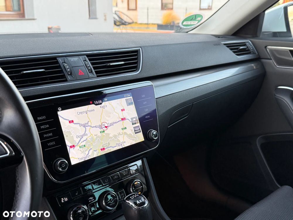 Skoda Superb 2.0 TDI 4x4 Style DSG - 21