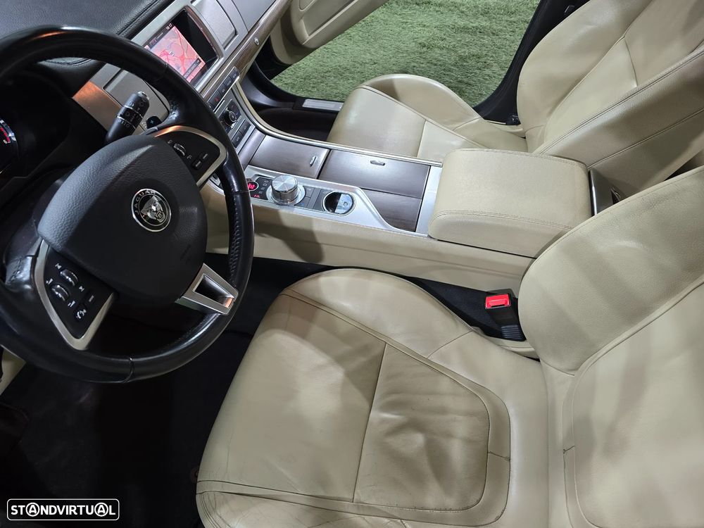 Jaguar XF 2.2 D Luxury 139g - 13