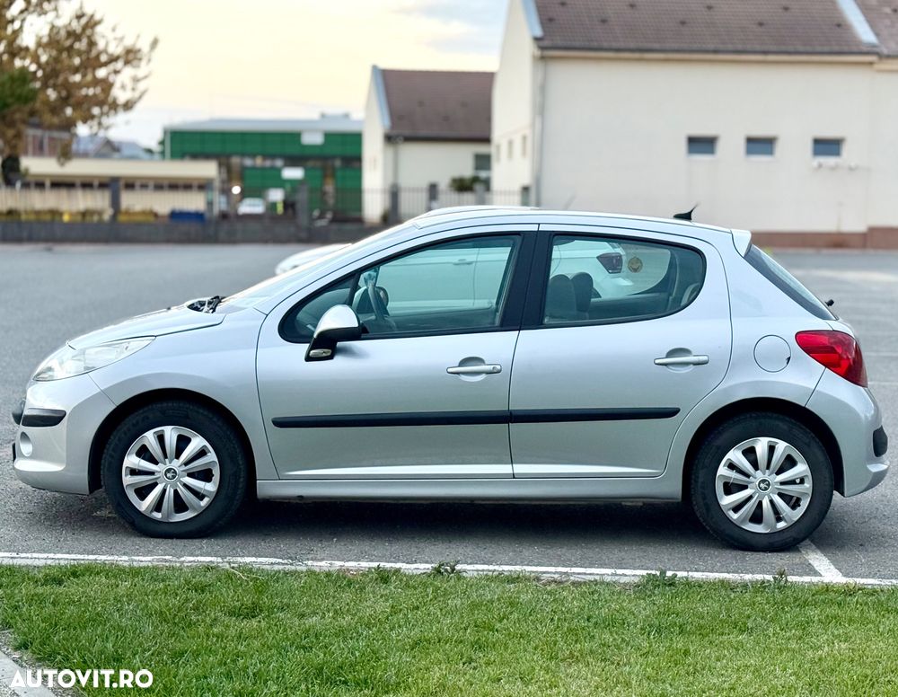 Peugeot 207 - 6