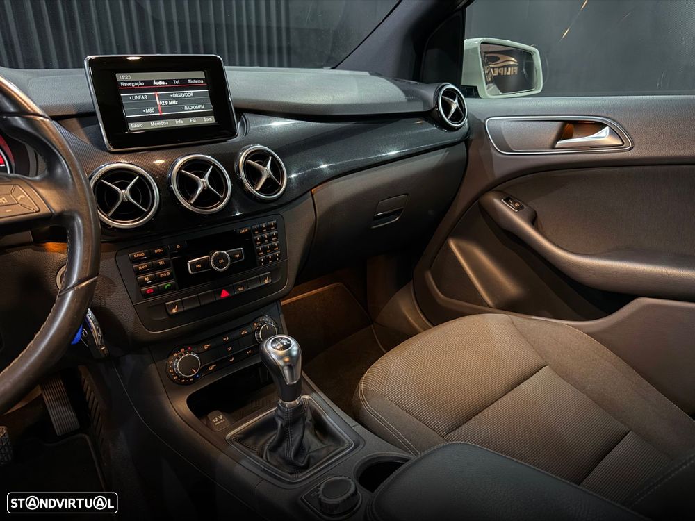 Mercedes-Benz B 180 CDI Urban - 20