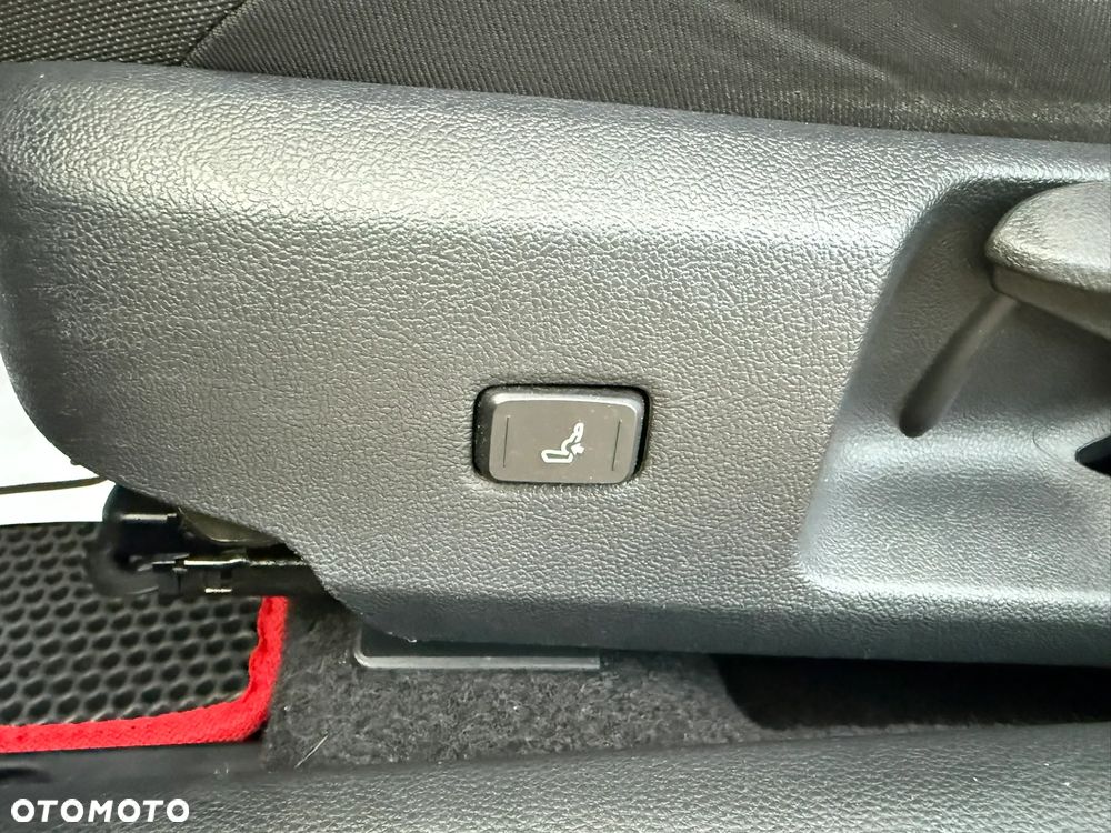 Toyota Corolla 2.0 Hybrid Comfort - 19