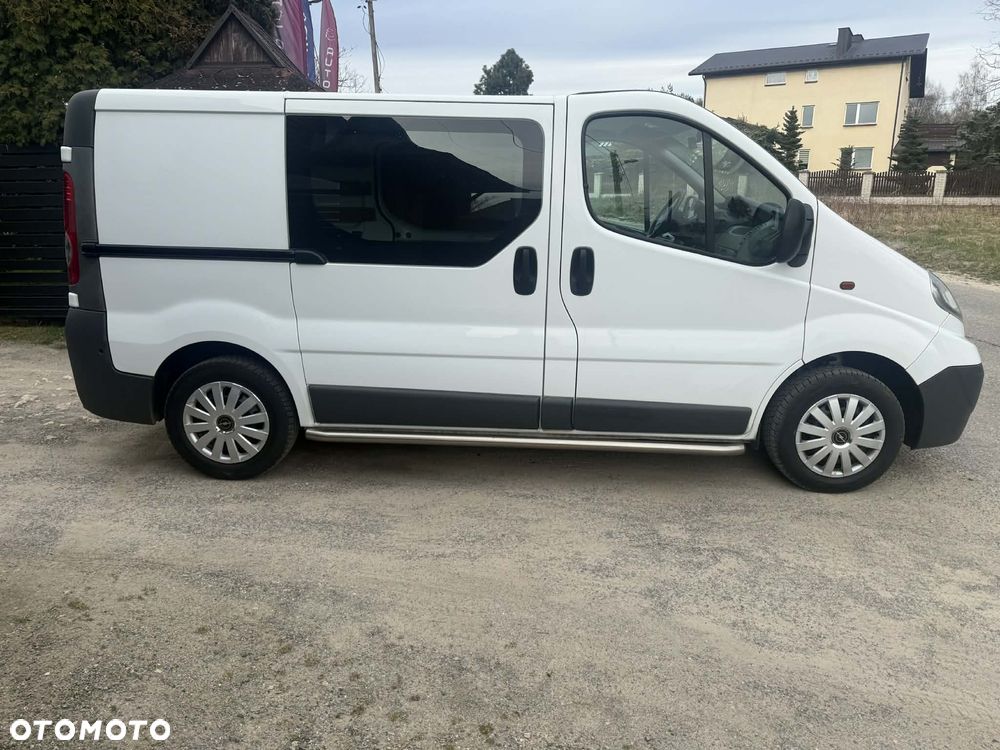 Opel Vivaro - 11