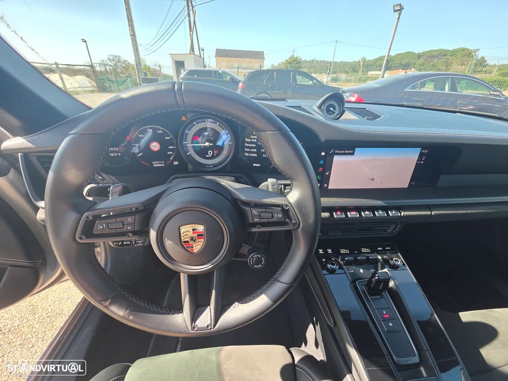 Porsche 911 (992) Targa 4 GTS PDK - 16