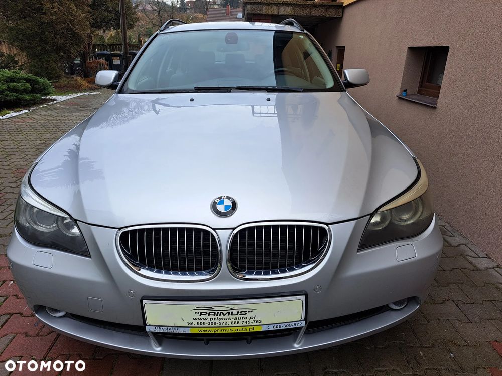 BMW Seria 5 523i Touring - 9