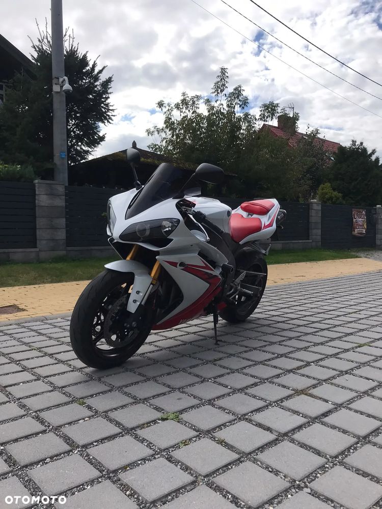 Yamaha R1
