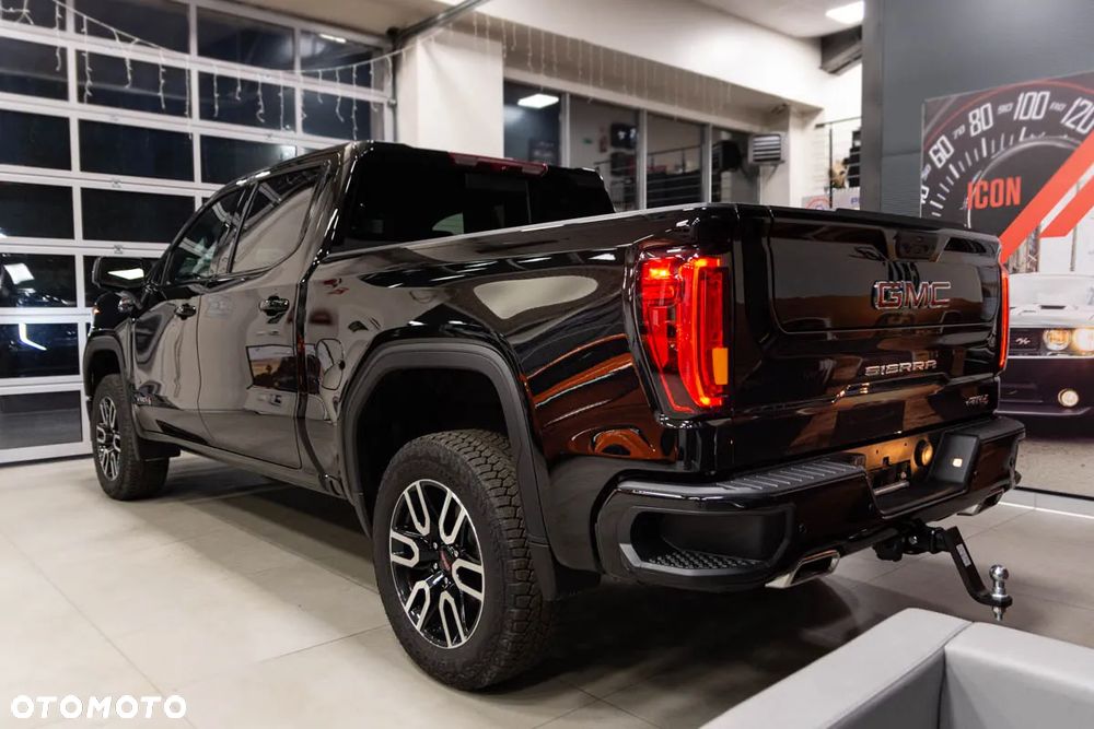 GMC Sierra - 4