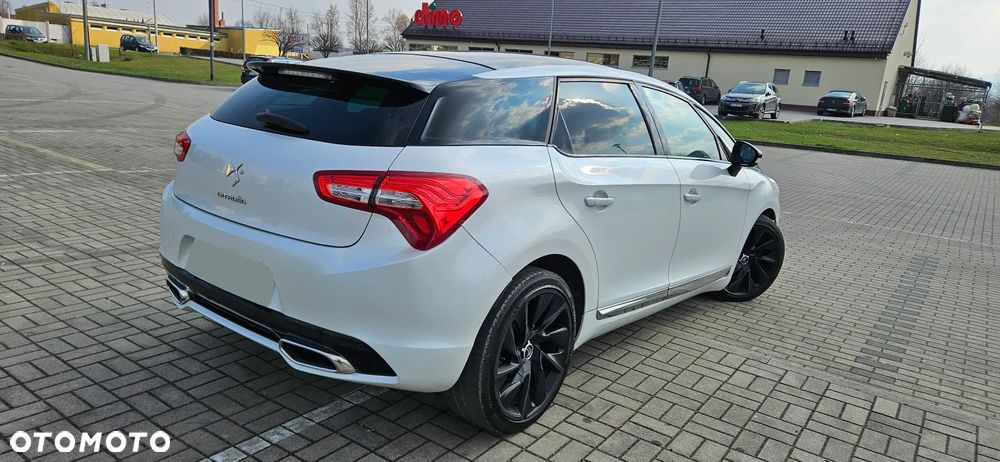 Citroën DS5 HDi 165 SoChic - 3