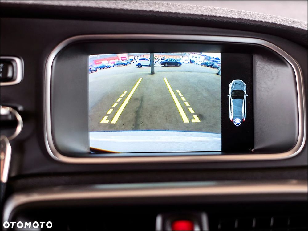 Volvo V40 Cross Country - 21