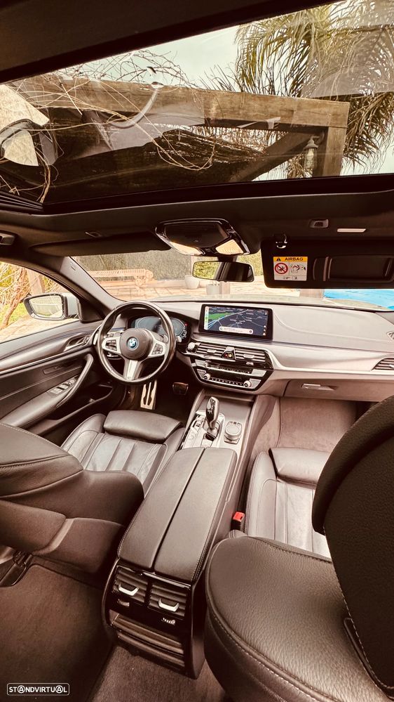 BMW 530 e Pack Desportivo M - 17