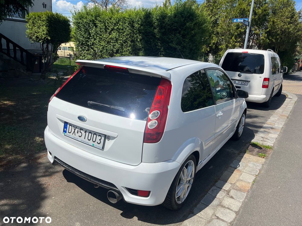Ford Fiesta - 3