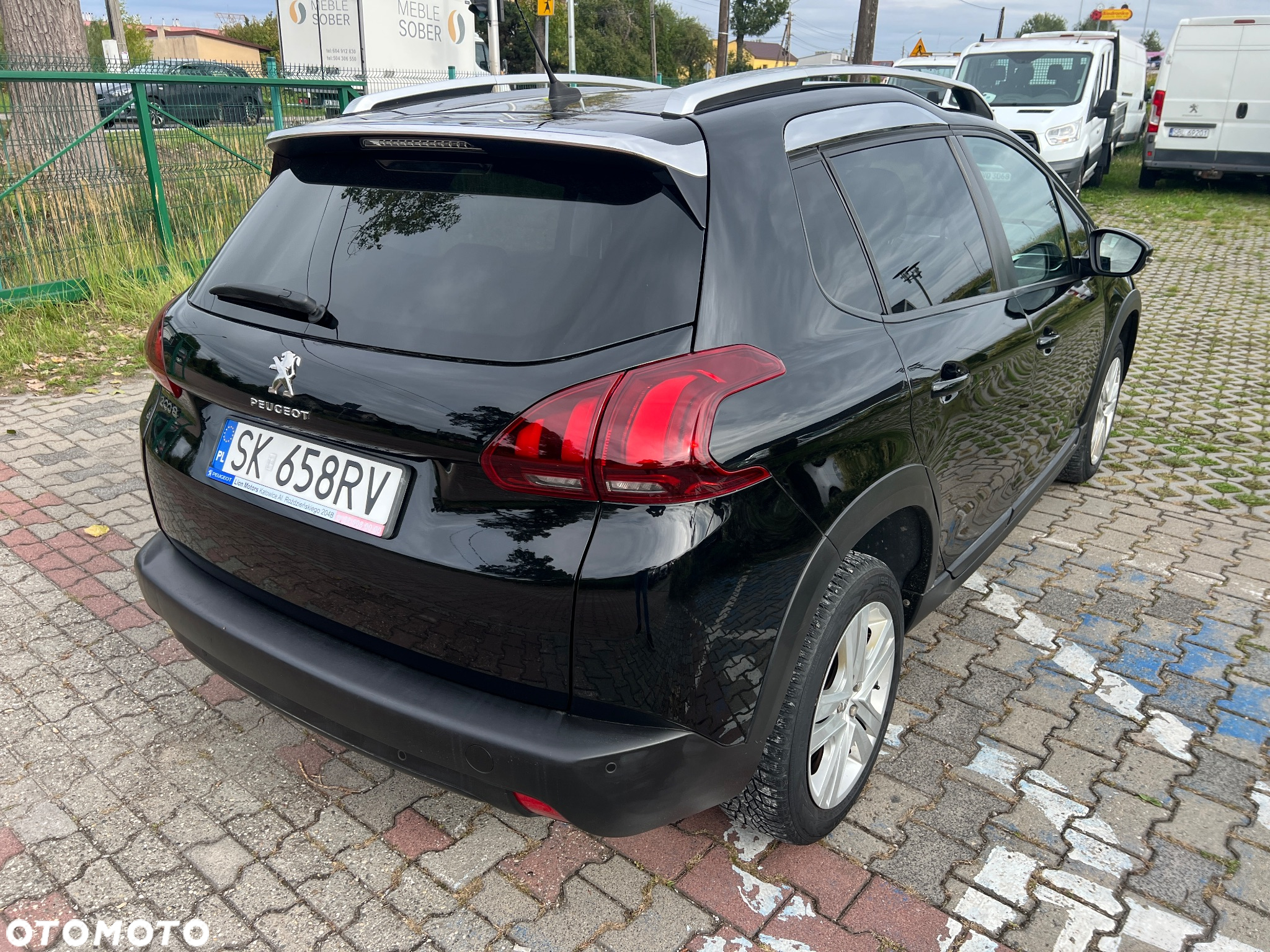 Peugeot 2008 1.2 Pure Tech Signature - 28