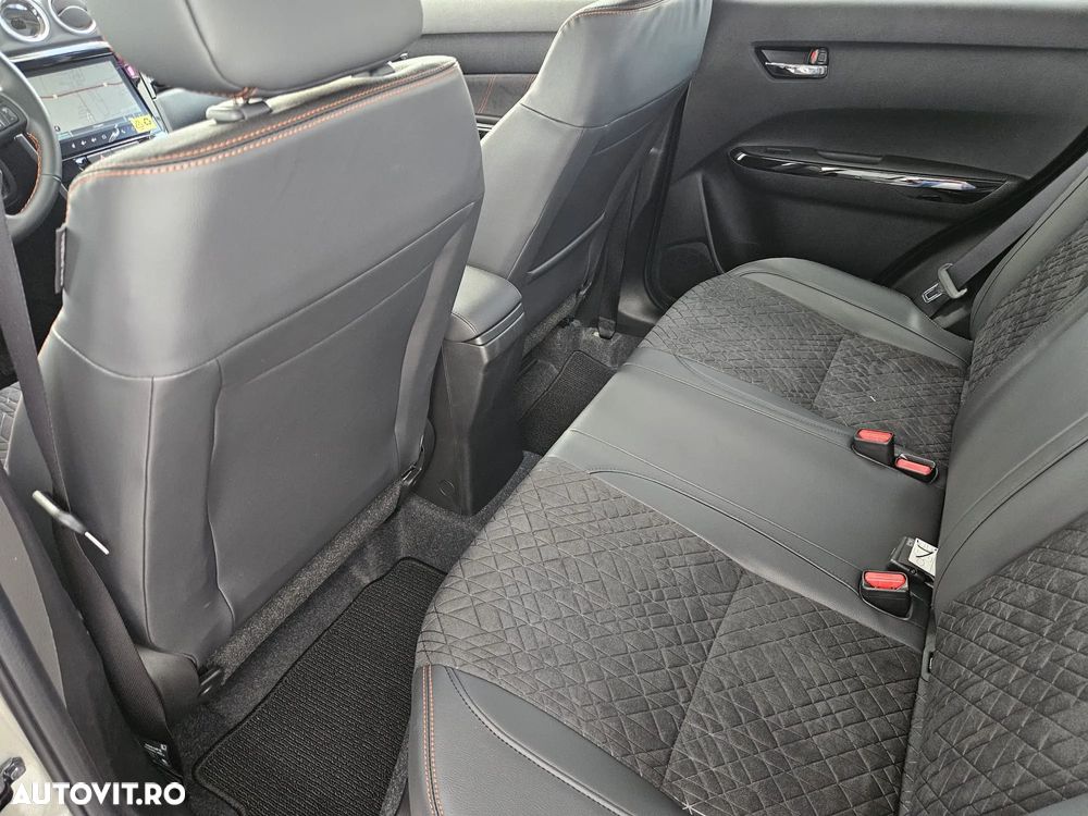 Suzuki Vitara 1.4 Boosterjet 6AT MHEV Spirit - 24