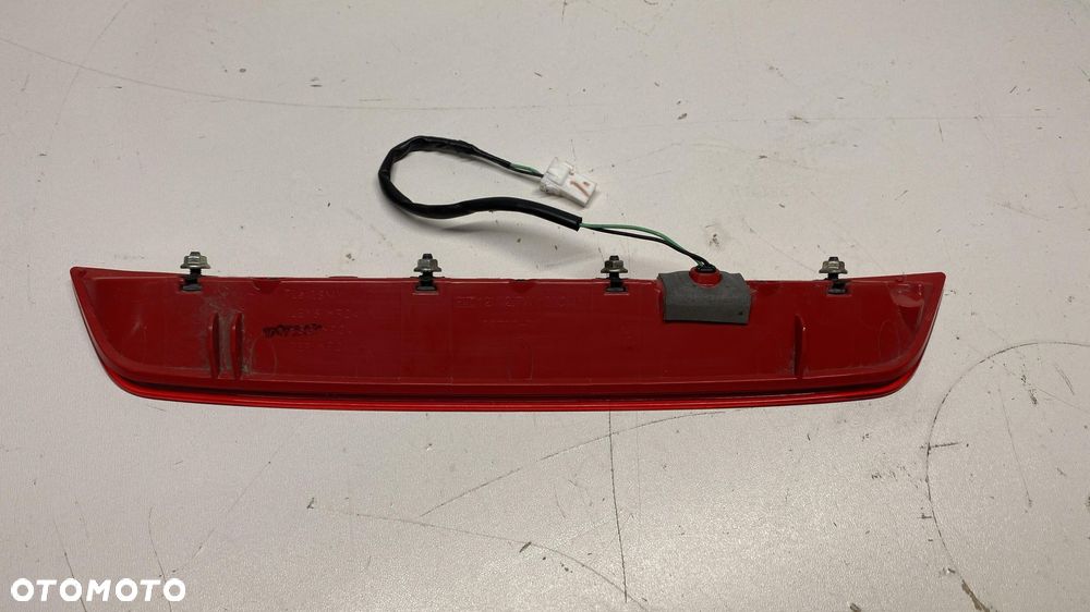 HYUNDAI TUCSON II III LIFT LAMPA STOP TRZECIE ŚWIATŁO 18-21 - 2