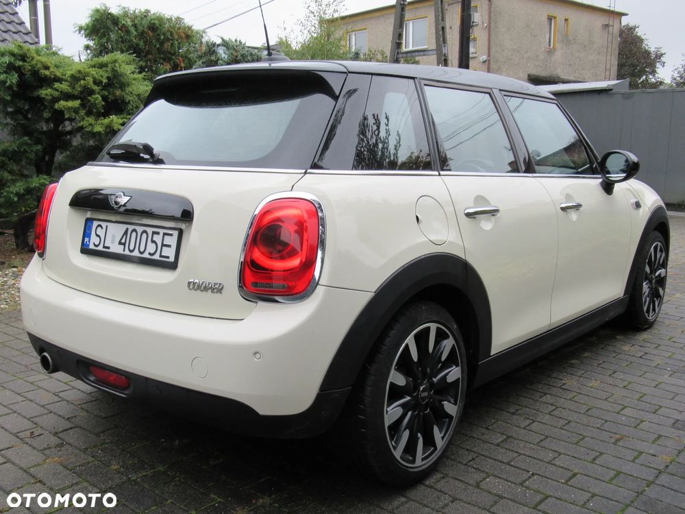 MINI Cooper Standard - 2