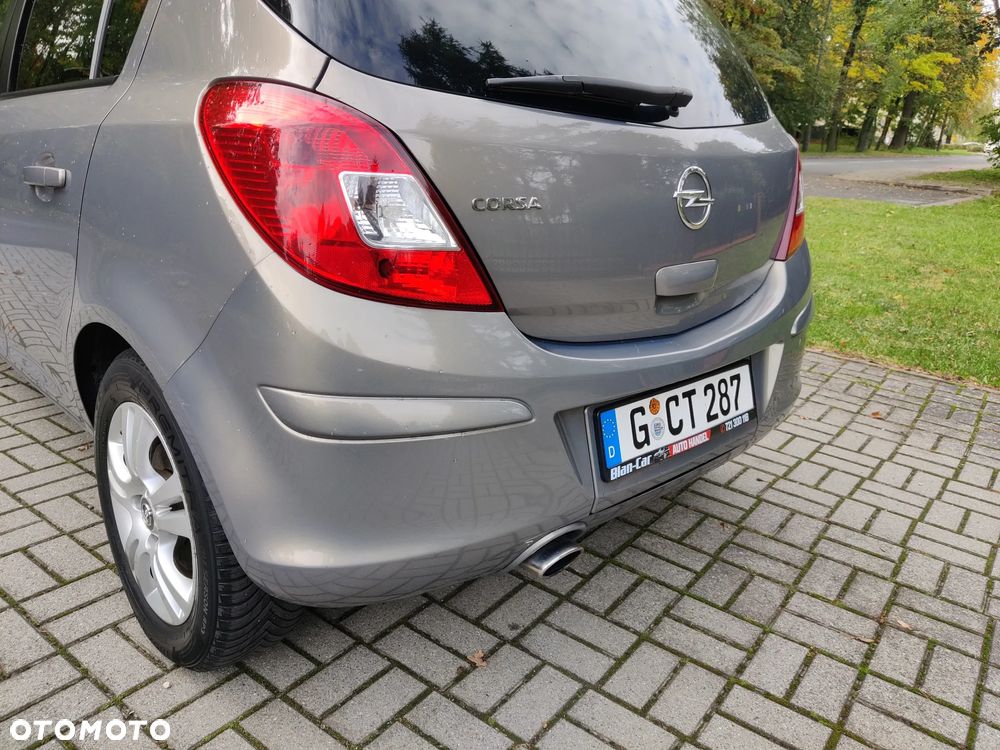 Opel Corsa 1.4 16V 150 Jahre - 15