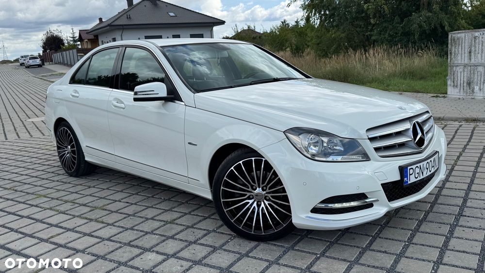 Mercedes-Benz Klasa C 180 BlueEFFICIENCY 7G-TRONIC Avantgarde - 7