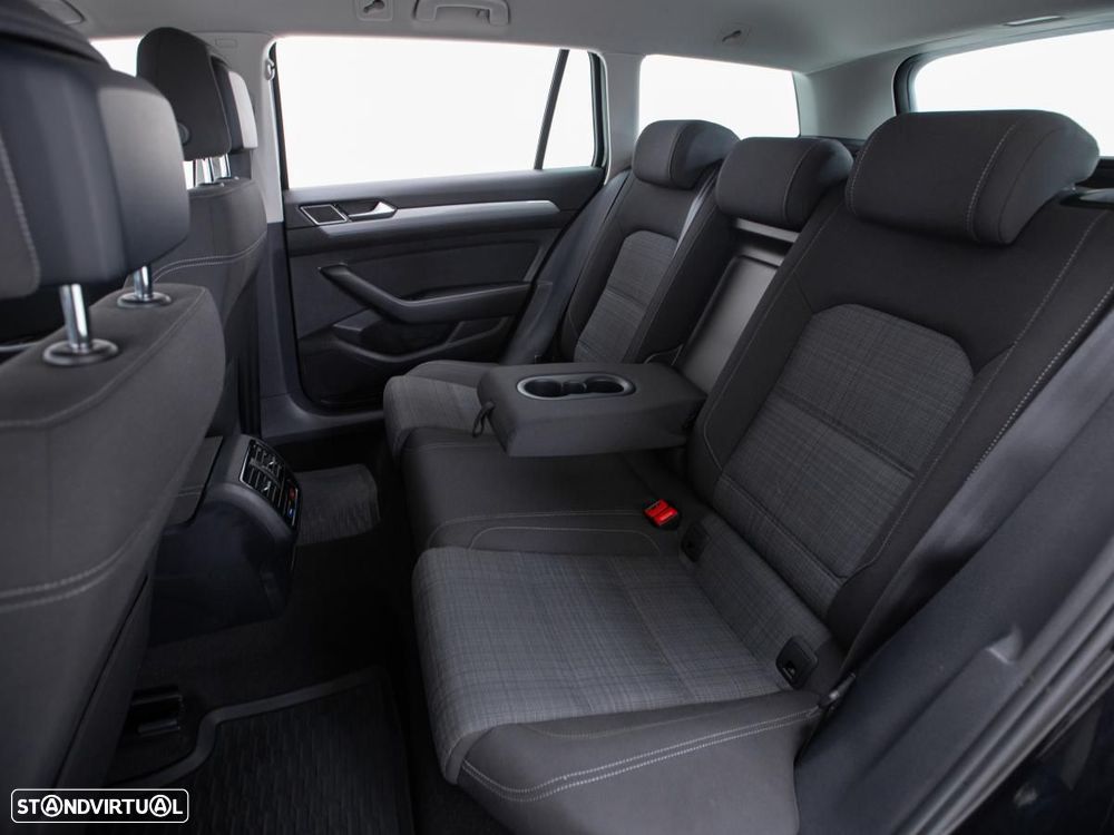 VW Passat Variant 2.0 TDI Business DSG - 10