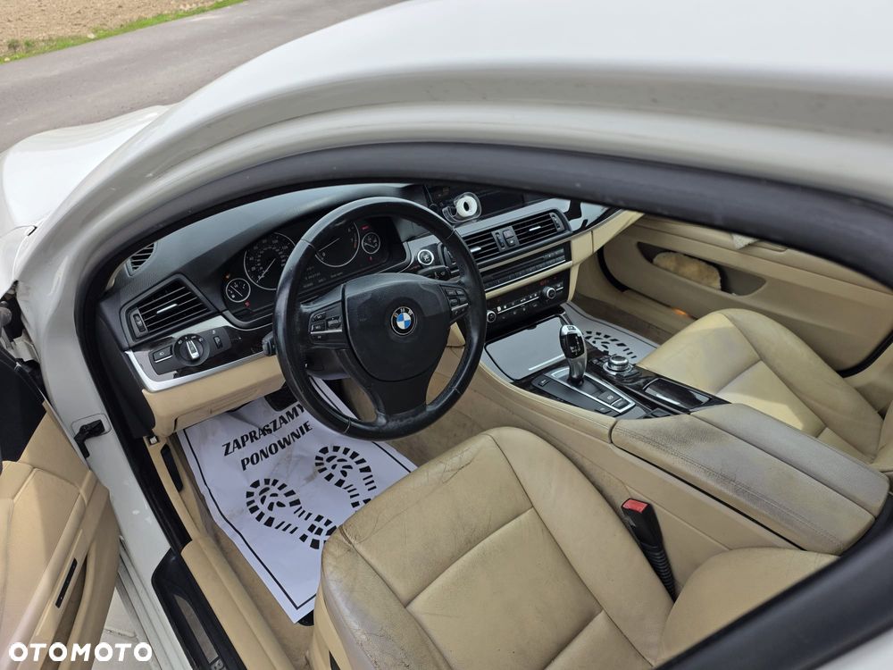 BMW Seria 5 528i Sport-Aut - 7