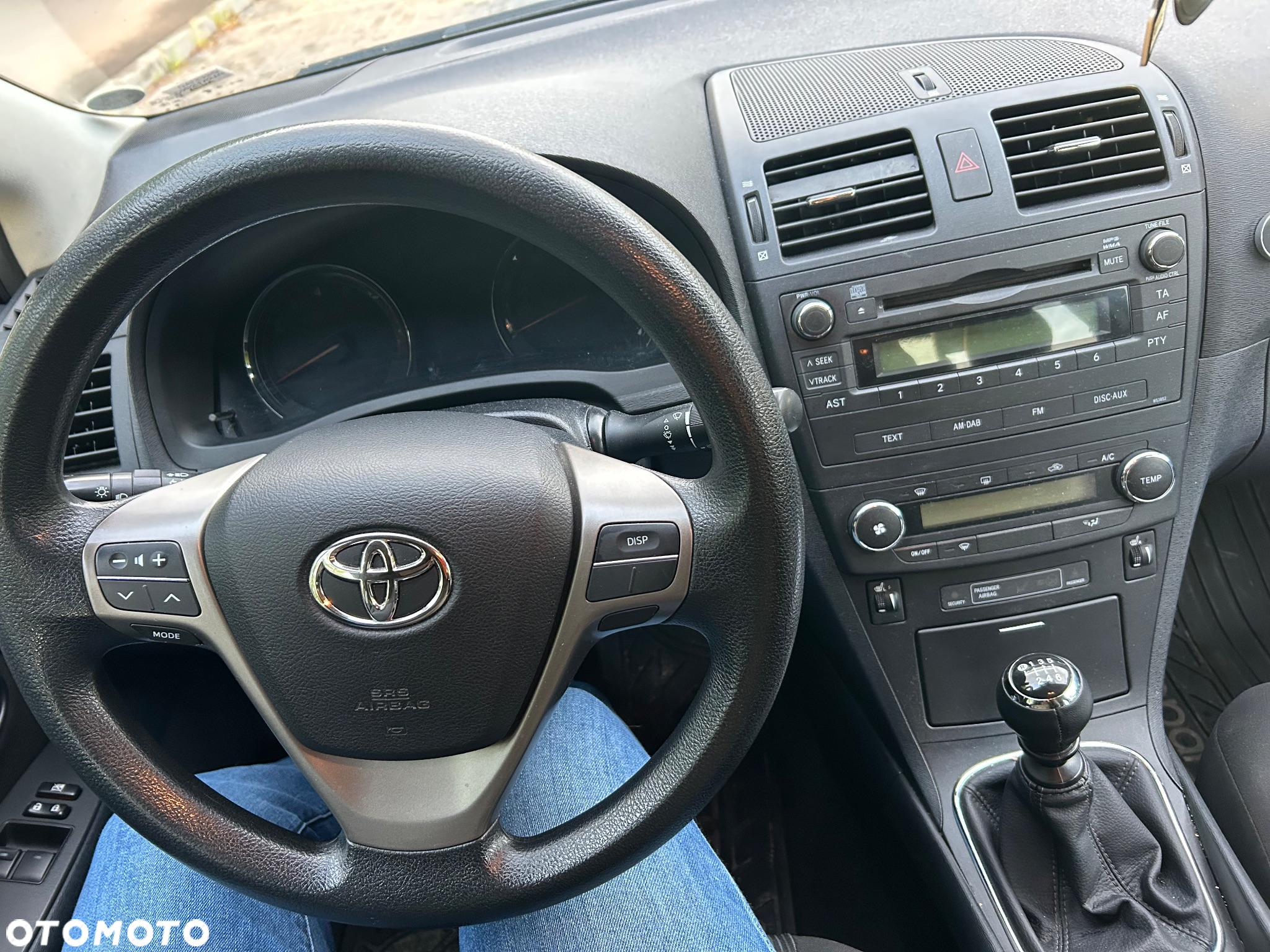 Toyota Avensis 1.6 Active - 22