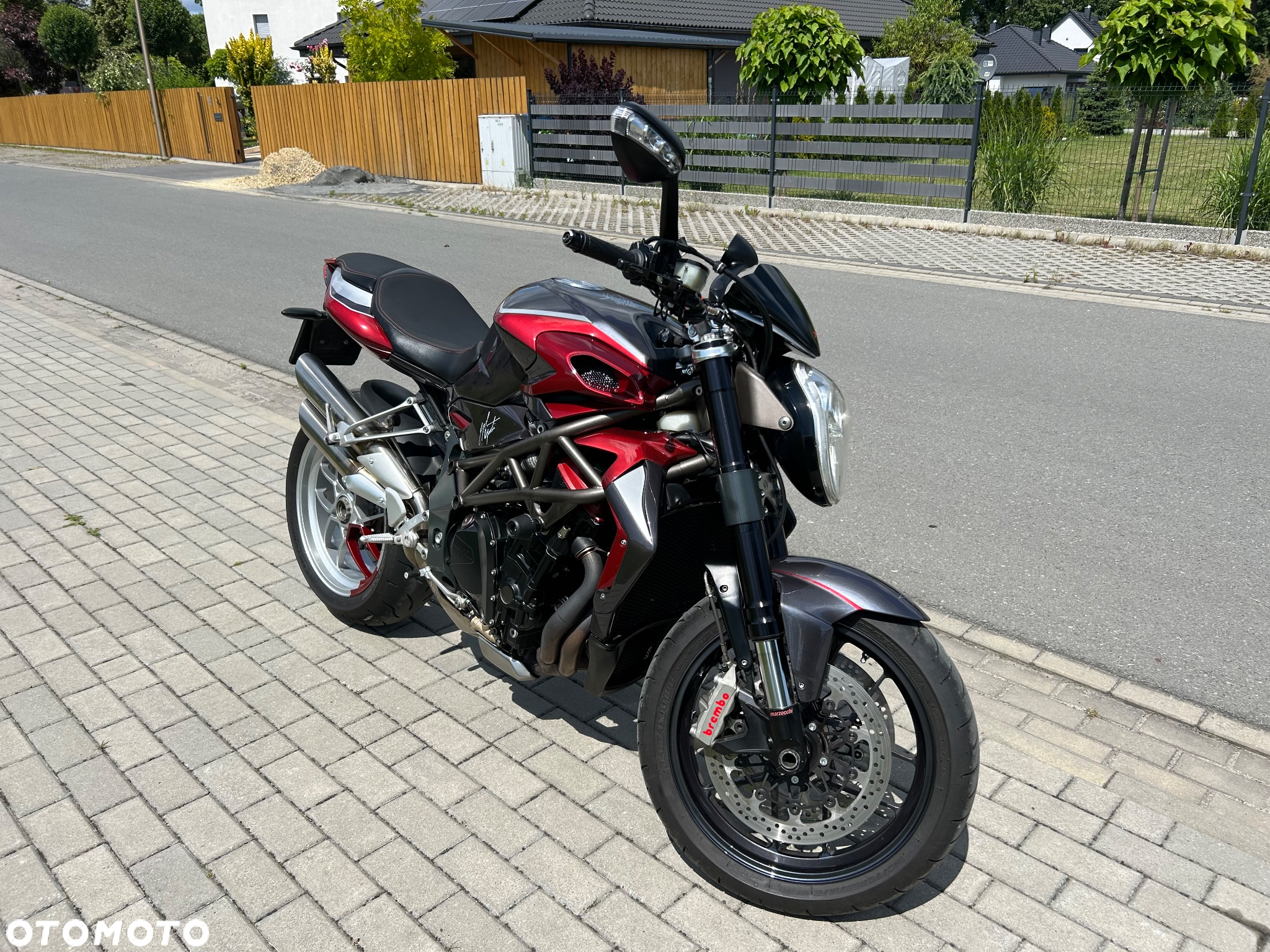 MV AGUSTA Brutale - 2
