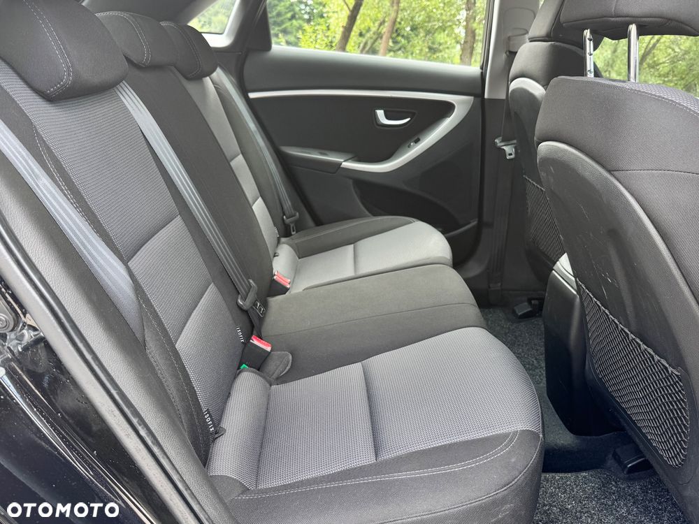 Hyundai i30 blue 1.6 GDI Passion - 6