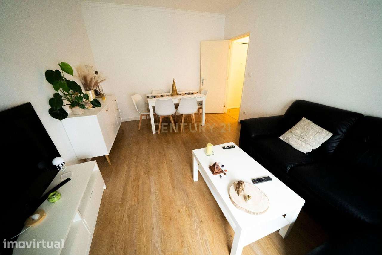 T2 com Excelente Localização em Agualva-Cacém | Ideal para Habitação P - Grande imagem: 3/20