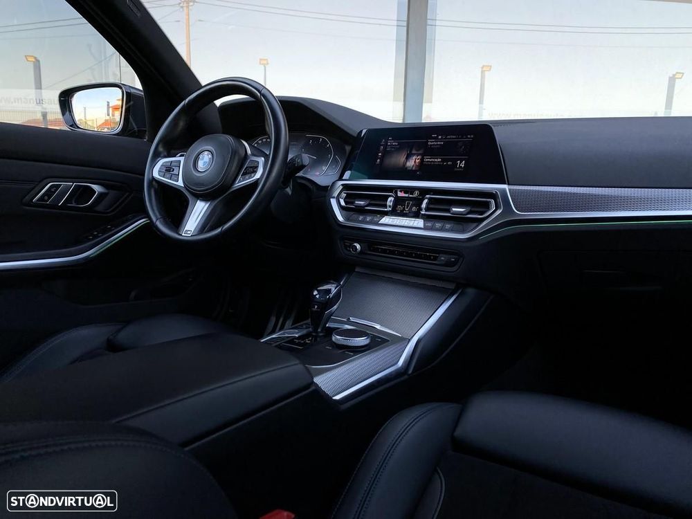 BMW 320 d Pack Desportivo M Auto - 14