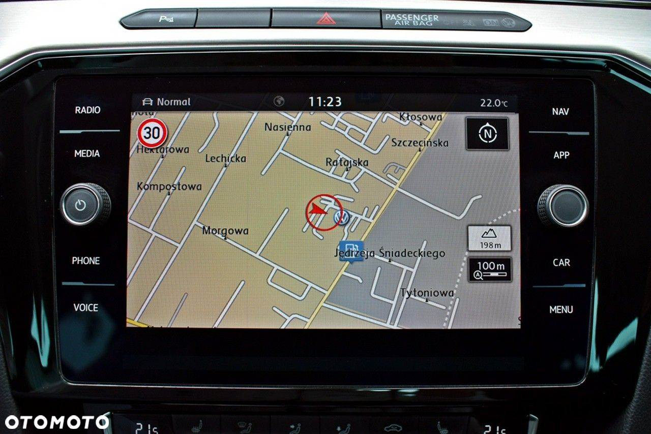Volkswagen Passat 1.8 TSI BMT Highline - 22