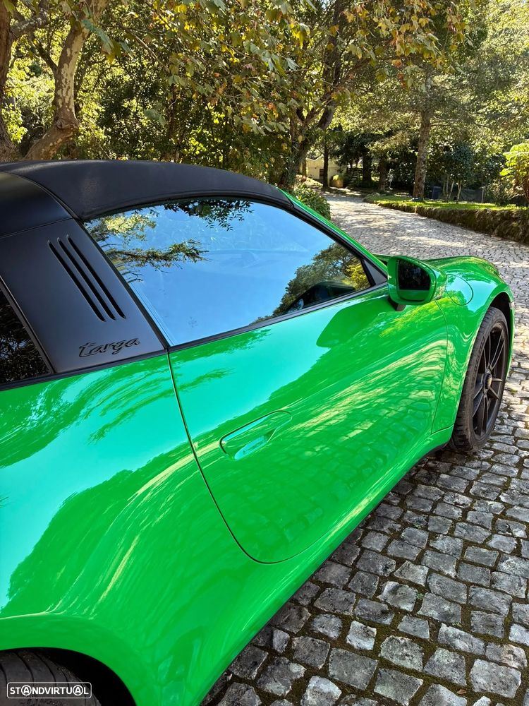 Porsche 911 (992) - 4