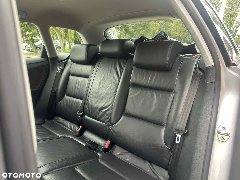 Audi A3 Sportback 1.6 TDI DPF Ambiente - 8