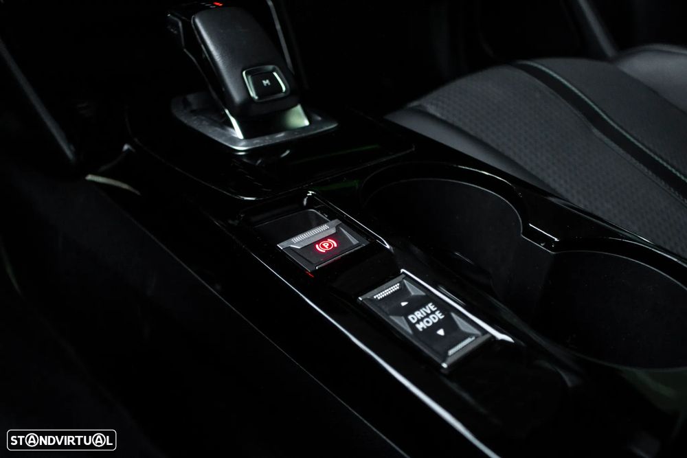 Peugeot 2008 1.5 BlueHDi GT EAT8 - 19