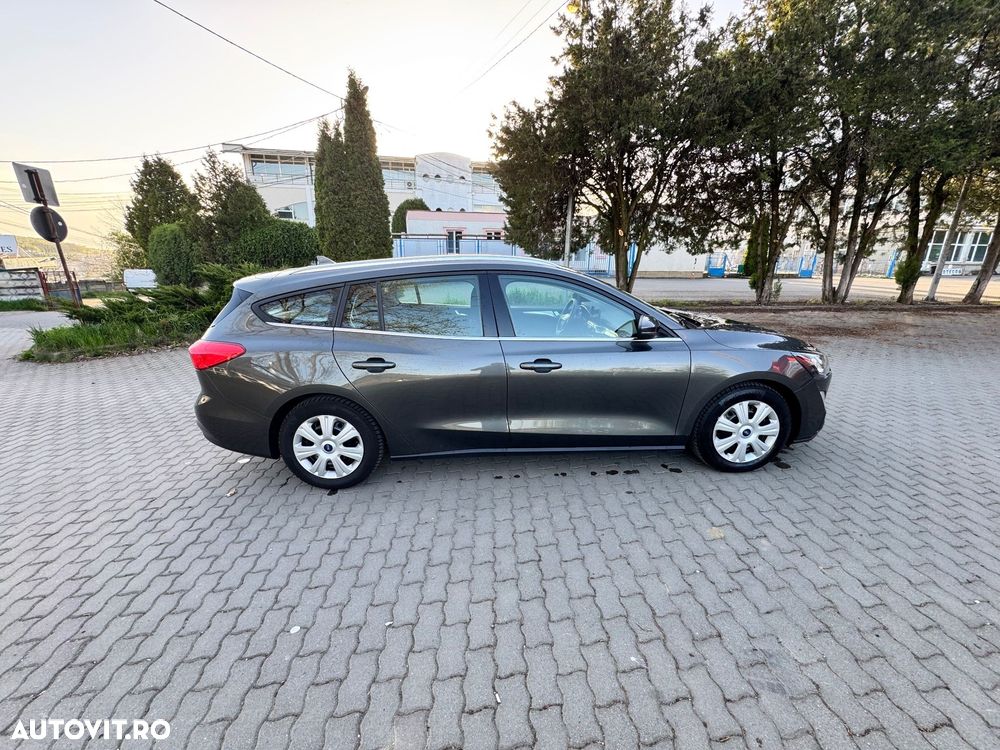 Ford Focus - 7