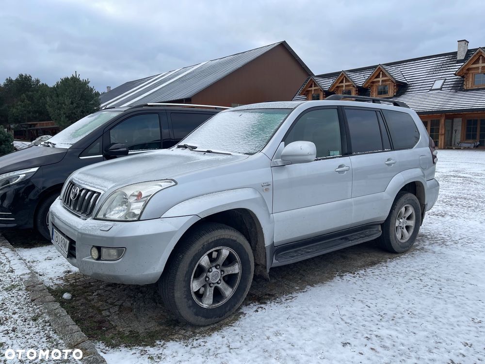 Toyota Land Cruiser - 1